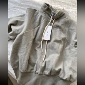 NWOT Varley Sweatshirt